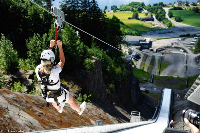 Zipline i Vikersundbakken