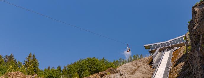 Zipline i Vikersundbakken