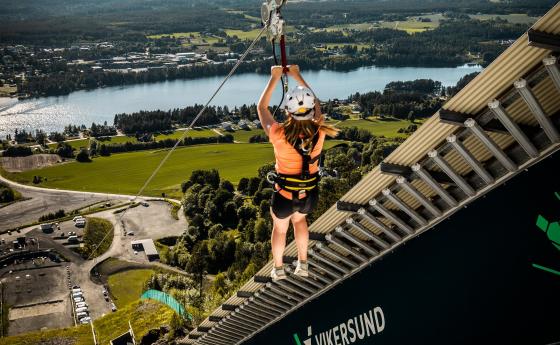 Zipline i Vikersundbakken